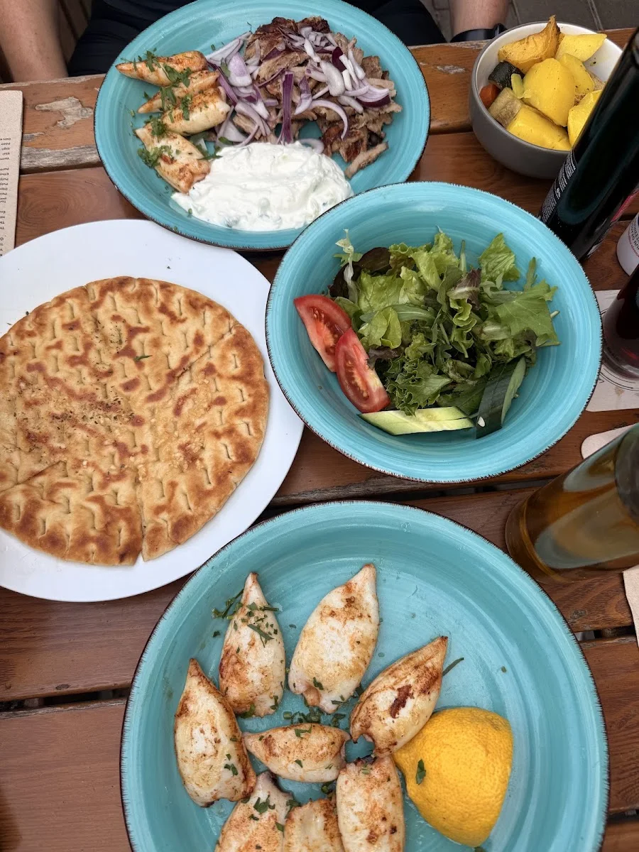 Griechische Taverne Zur Gartenlaube – Restaurant in München, Bayern