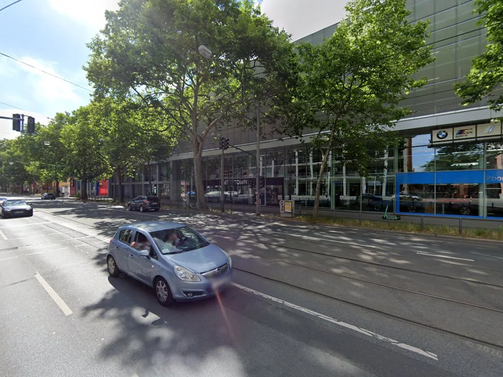 BMW Frankfurt – Street View & 360°-Fotos in Frankfurt am Main, Hessen