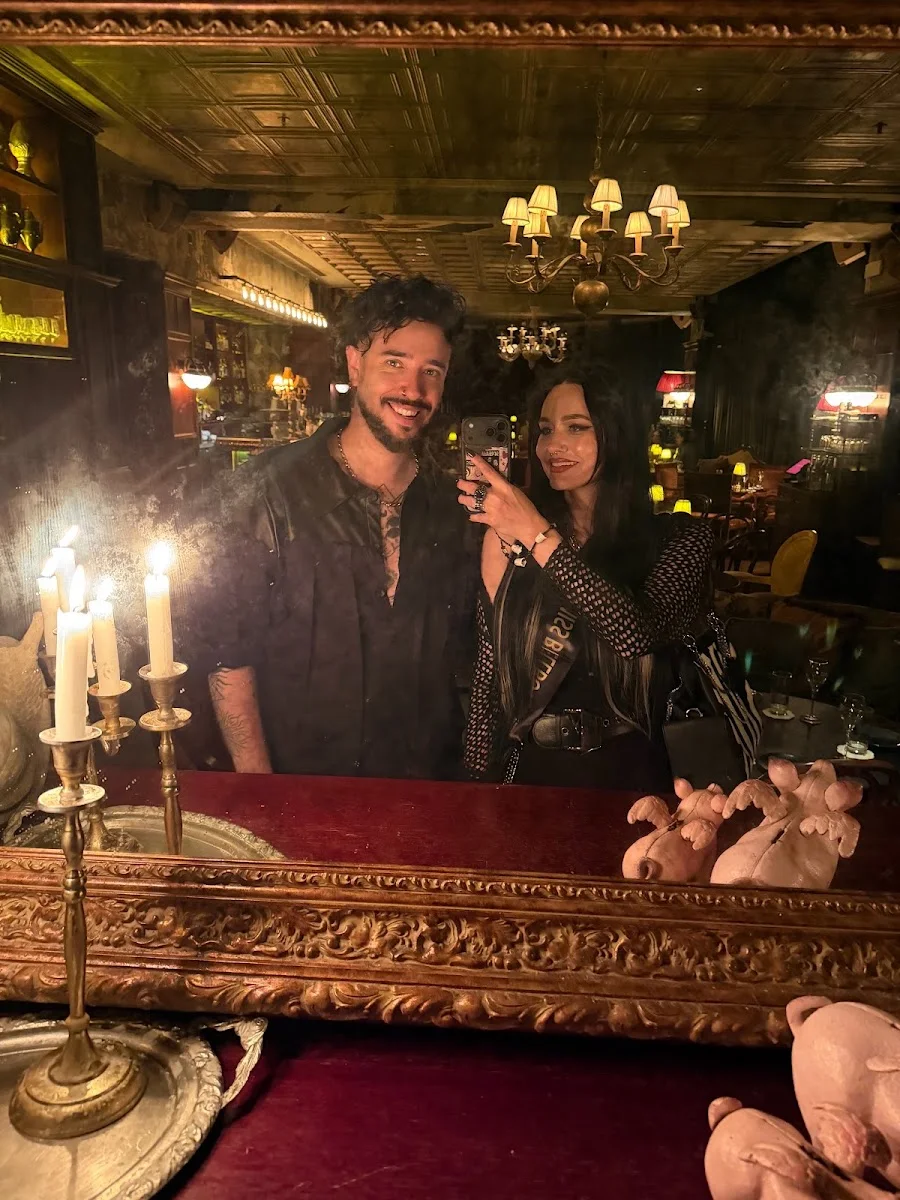 Bellboy Bar – Restaurant in Berlin