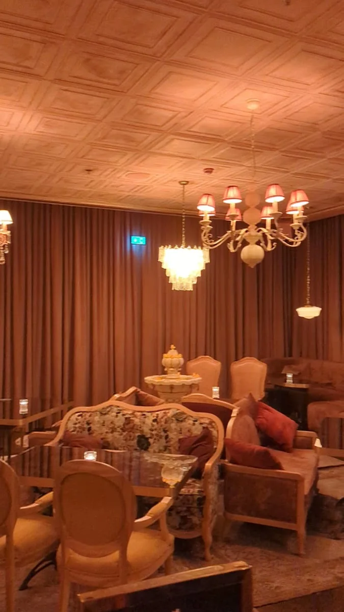 Bellboy Bar – Restaurant in Berlin