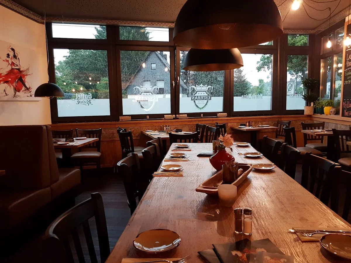 Esteban Tapas – Atmosphäre in Bergisch Gladbach, Nordrhein-Westfalen