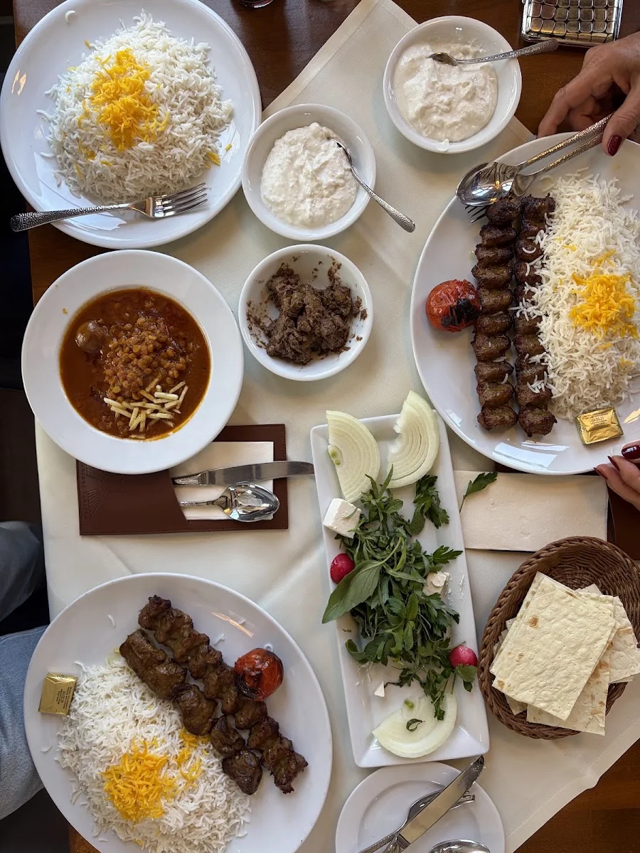 Restaurant Teheran – Essen und Trinken in Hamburg