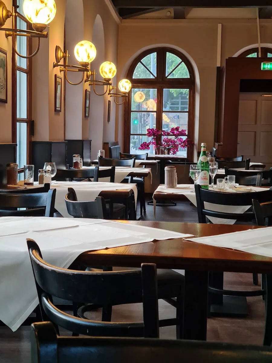 Restaurant Teheran – Atmosphäre in Hamburg