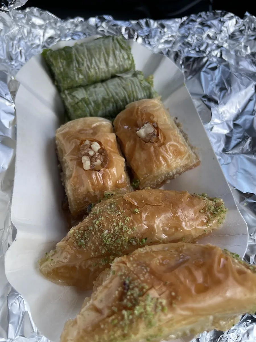 Döner Pavillon – Baklava in Hamburg