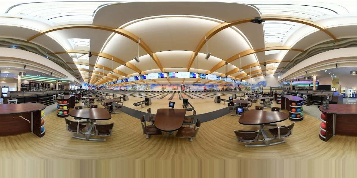 Dream-Bowl Palace – Street View & 360°-Fotos in Unterföhring, Bayern