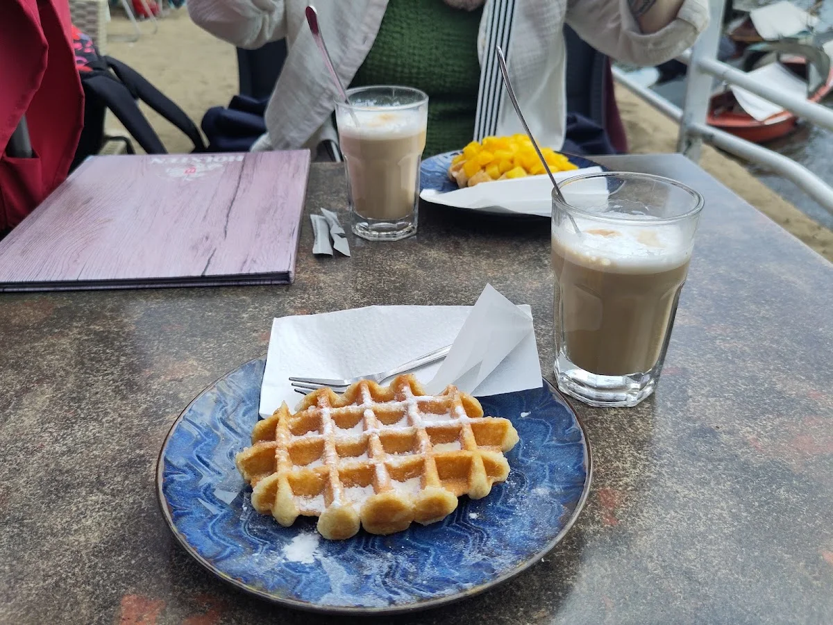 Beach Elbterrassen – Restaurant in Hamburg