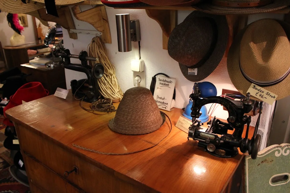 Herr Brömme und das tapfere Schneiderlein – Cowboyhut in Nürnberg, Bayern