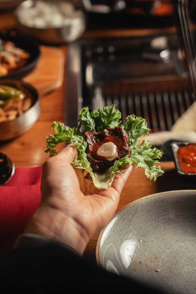 YUMIRA – Essen und Trinken in München, Bayern