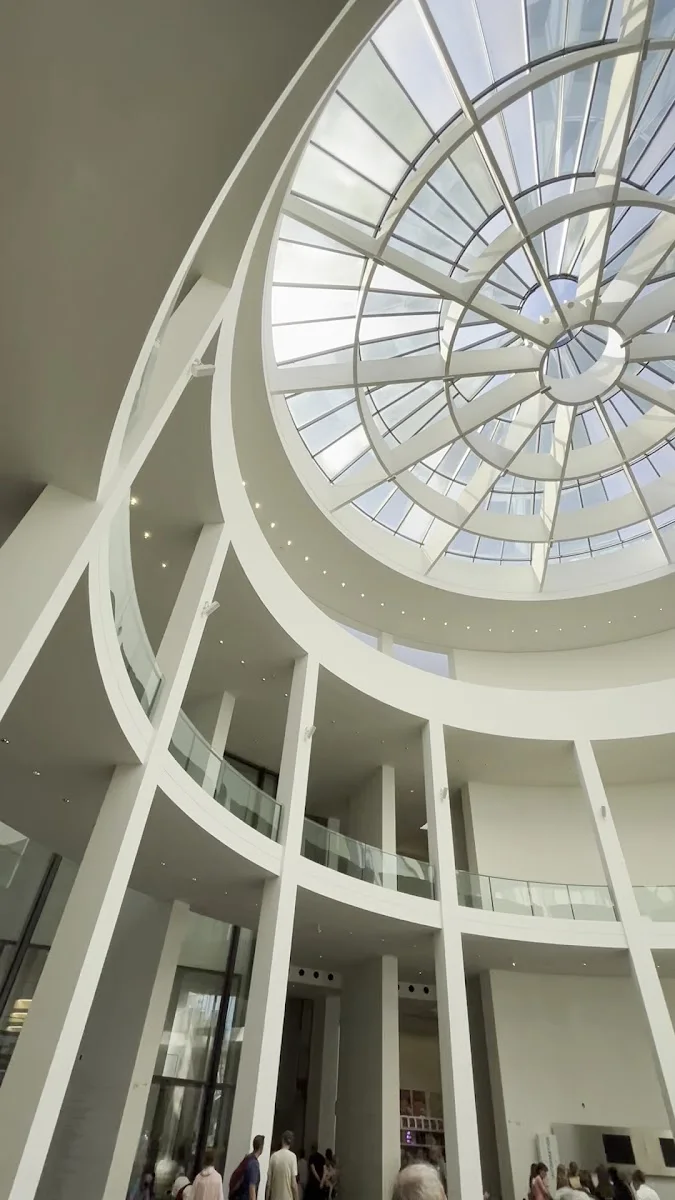 Pinakothek der Moderne – Museum in München, Bayern