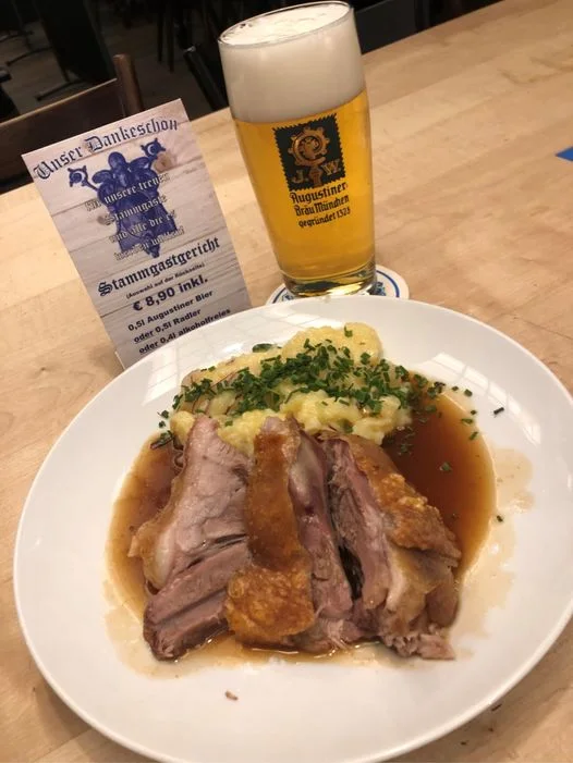 Augustiner Stammhaus – Essen und Trinken in München, Bayern