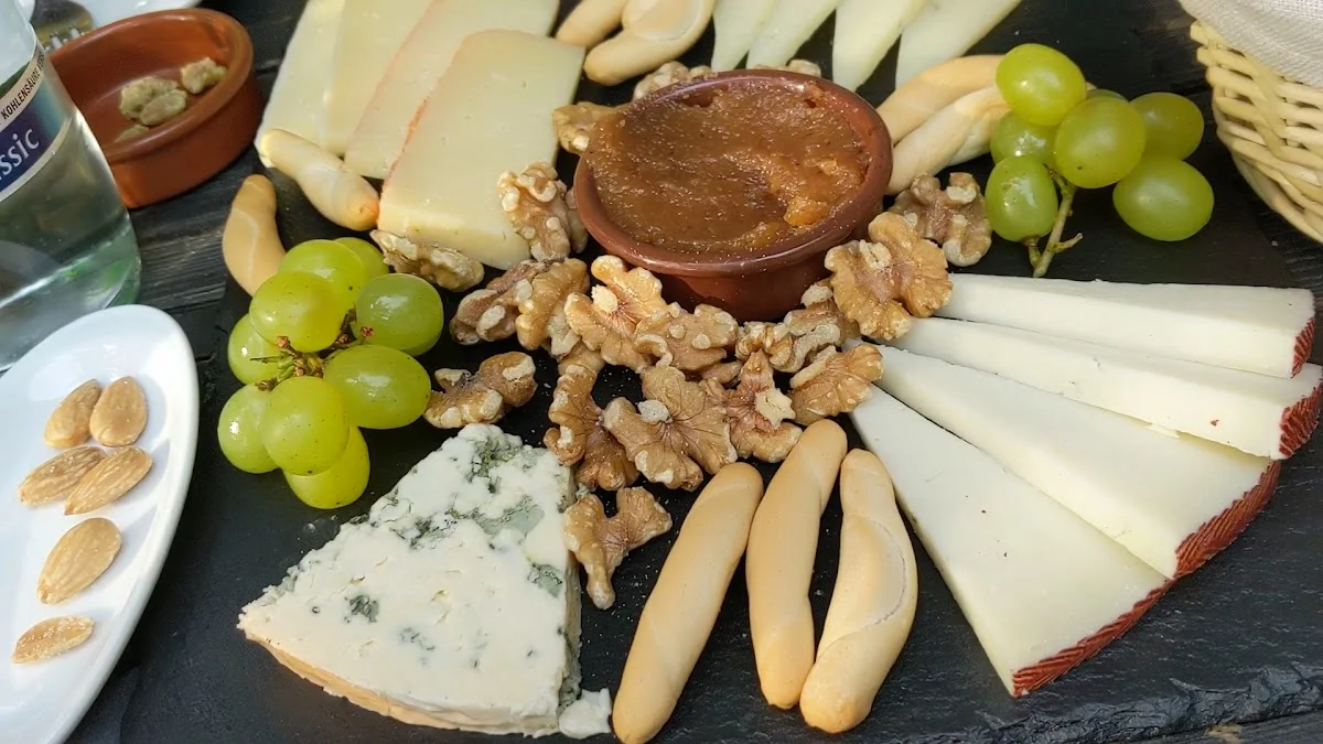 Bar Raval tapas&catering – Bar in Berlin