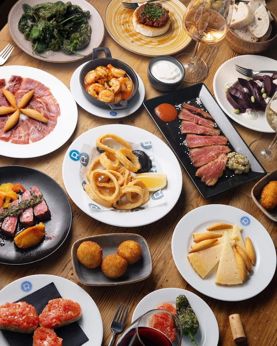 Bar Raval tapas&catering – Essen und Trinken in Berlin