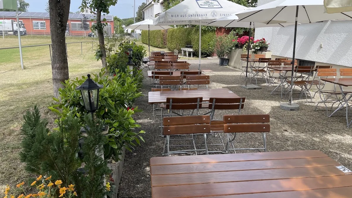 Dorf- und Sportgaststätte Pee Nong – Atmosphäre in Neusäß, Bayern