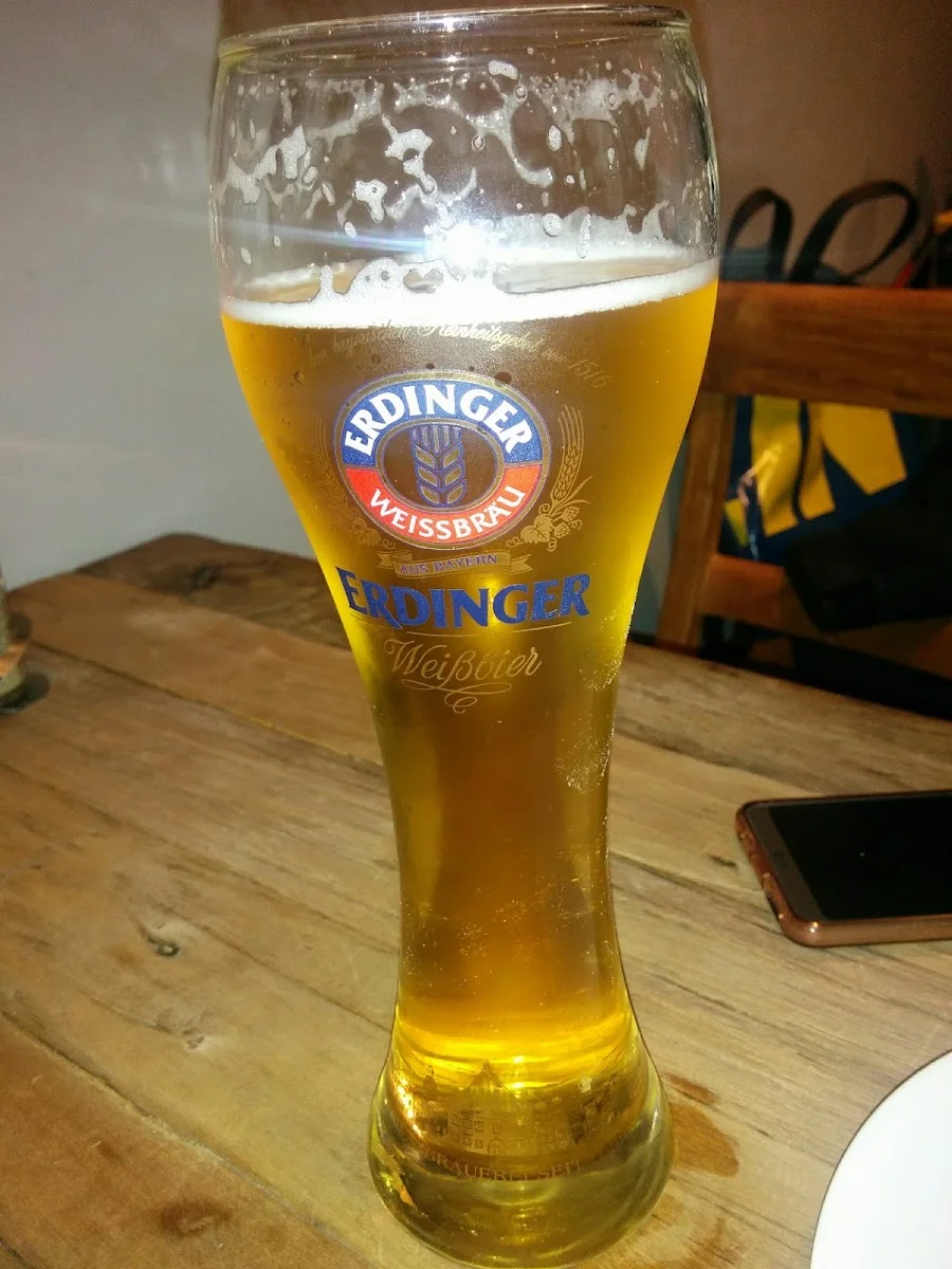 Hummus & Friends – Bier in Berlin