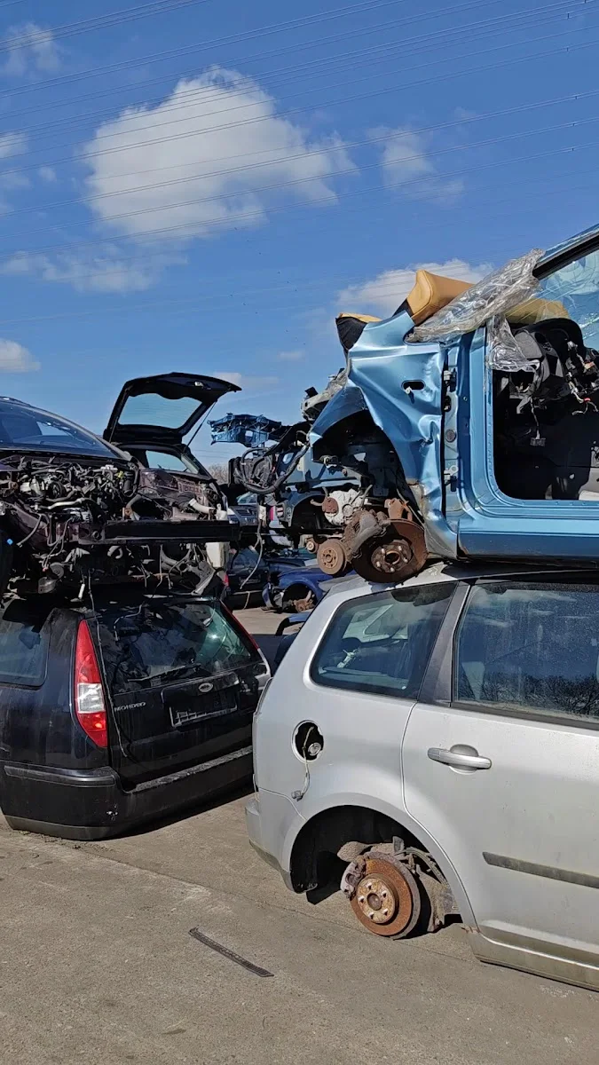 KIESOW Autorecycling + Autoteile GmbH – Kfz-Ersatzteilgeschäft in Norderstedt, Schleswig-Holstein