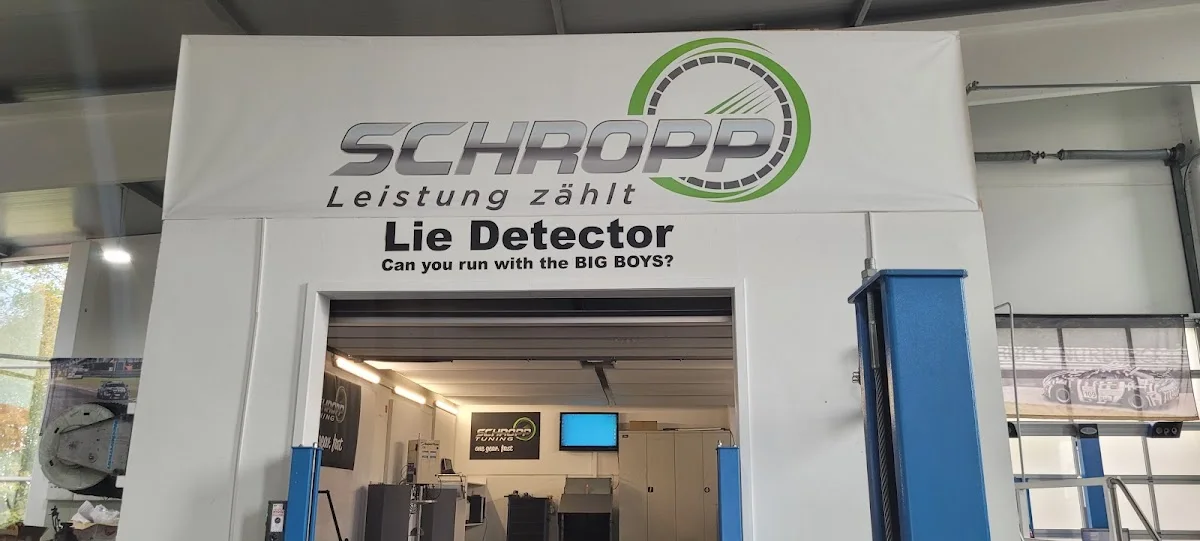 Schropp Fahrzeugtechnik e.K. – Außenbereich in Mössingen, Baden-Württemberg