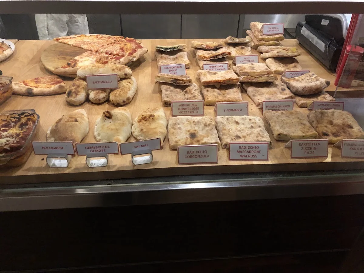 Pizza Nostra – Atmosphäre in Berlin