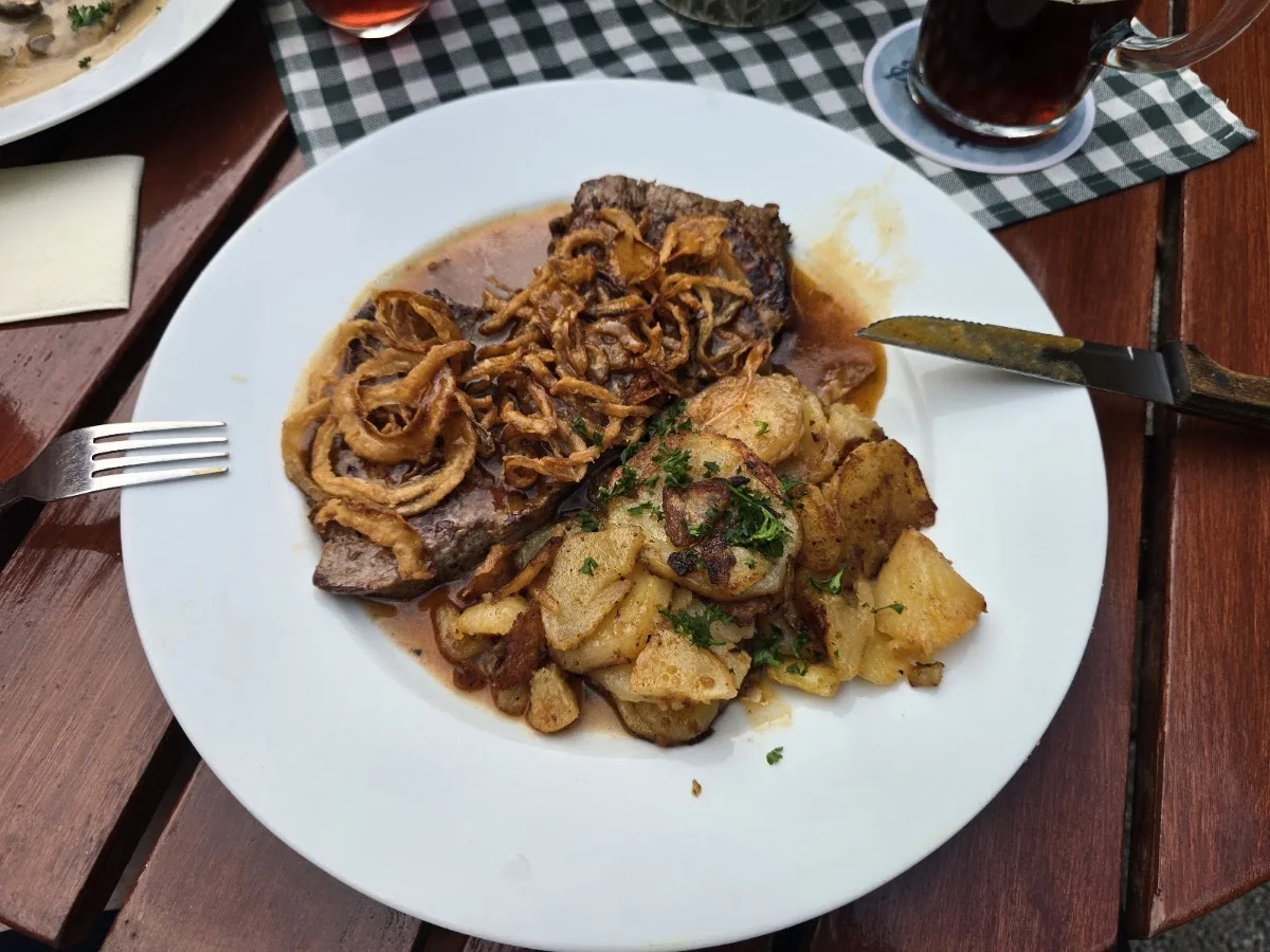 Bräustüberl – Bayerisches Restaurant in Planegg, Bayern