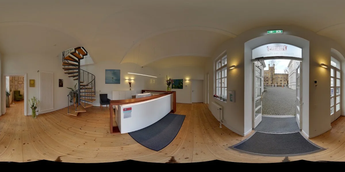 Zahnarztpraxis in der Remise - Dr. Ron Schubert & Kollegen – Street View & 360°-Fotos in Potsdam, Brandenburg