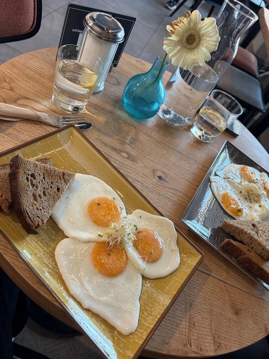 Copper Bay Superfood & Coffee – Café in Frankfurt am Main, Hessen
