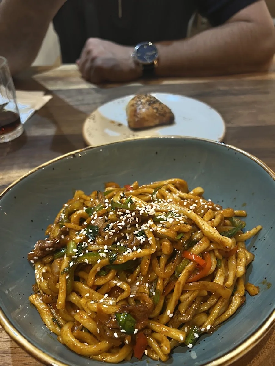 Tengri Tagh Uigur Restaurant – Restaurant in Düsseldorf, Nordrhein-Westfalen