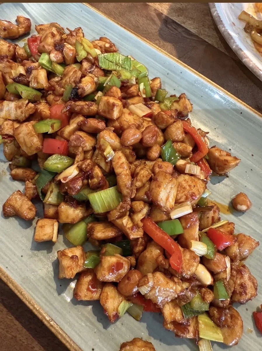 Tengri Tagh Uigur Restaurant – Kung Pao Huhn in Düsseldorf, Nordrhein-Westfalen