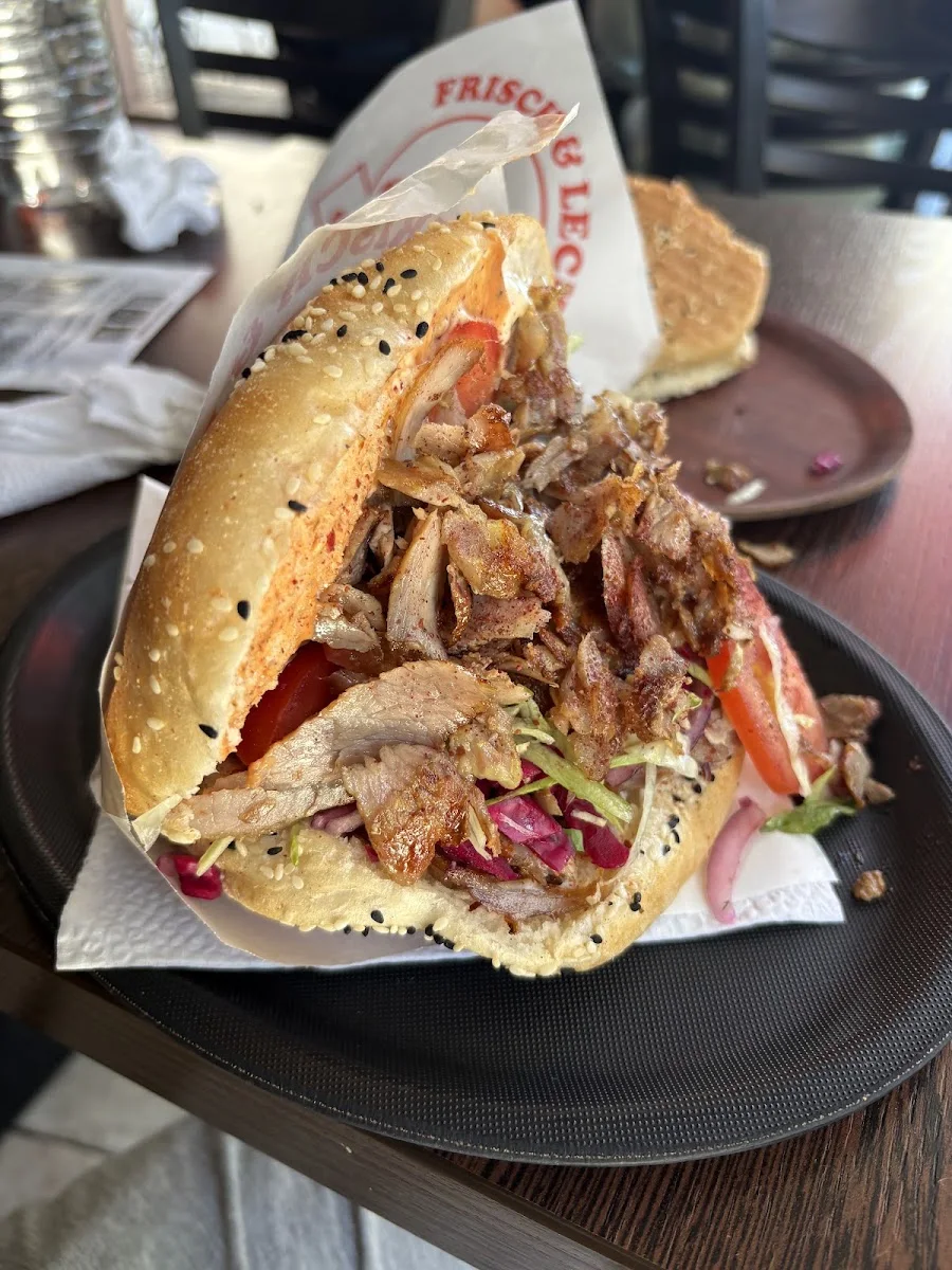 Meat Kebap Döner – Essen und Trinken in Berlin