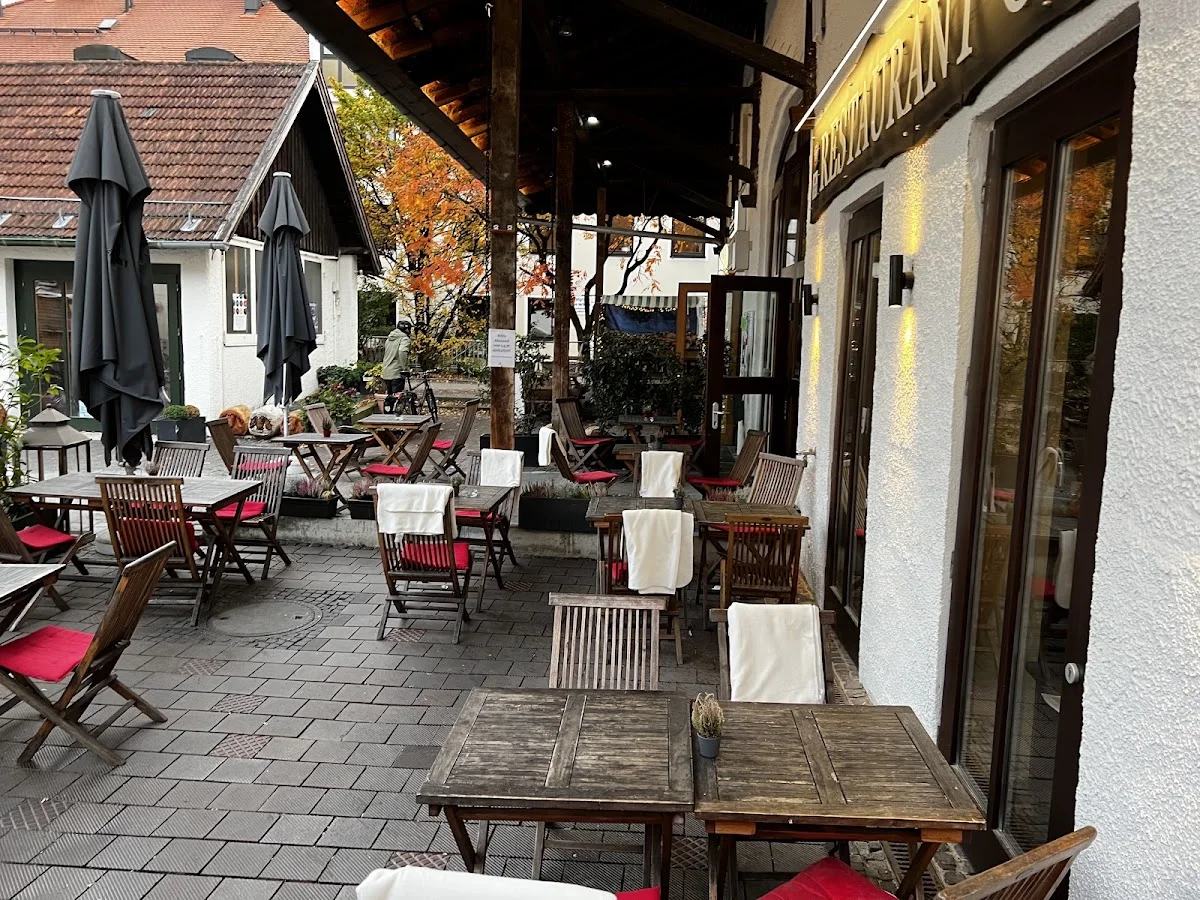 ÖEINS im Stemmerhof – Atmosphäre in München, Bayern