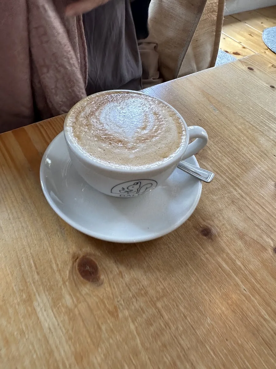Emmi's Kitchen – Cappuccino in München, Bayern