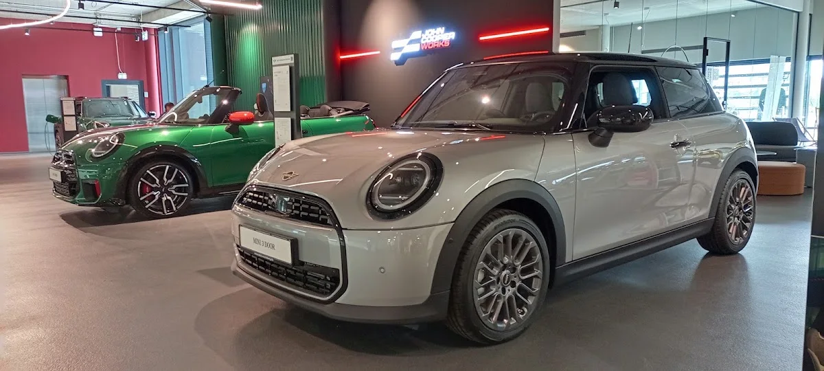 MINI Nürnberg – Innenansichten in Nürnberg, Bayern