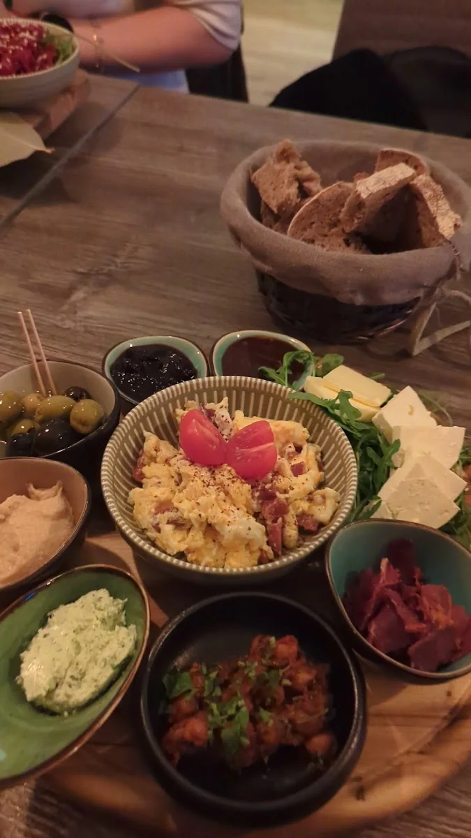 YUNA – Bar in Berlin