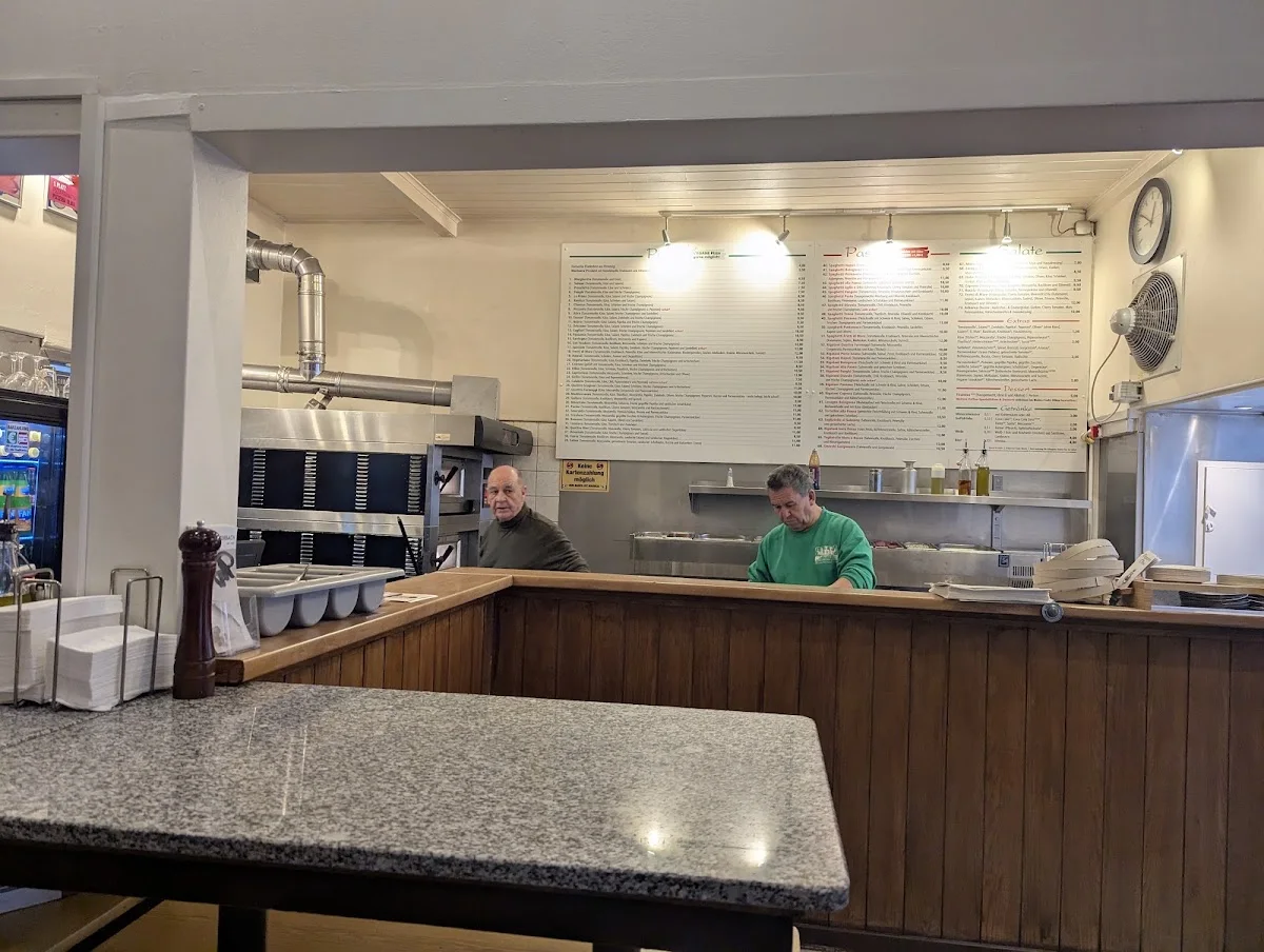 Pizzeria Olbia – Atmosphäre in Frankfurt am Main, Hessen