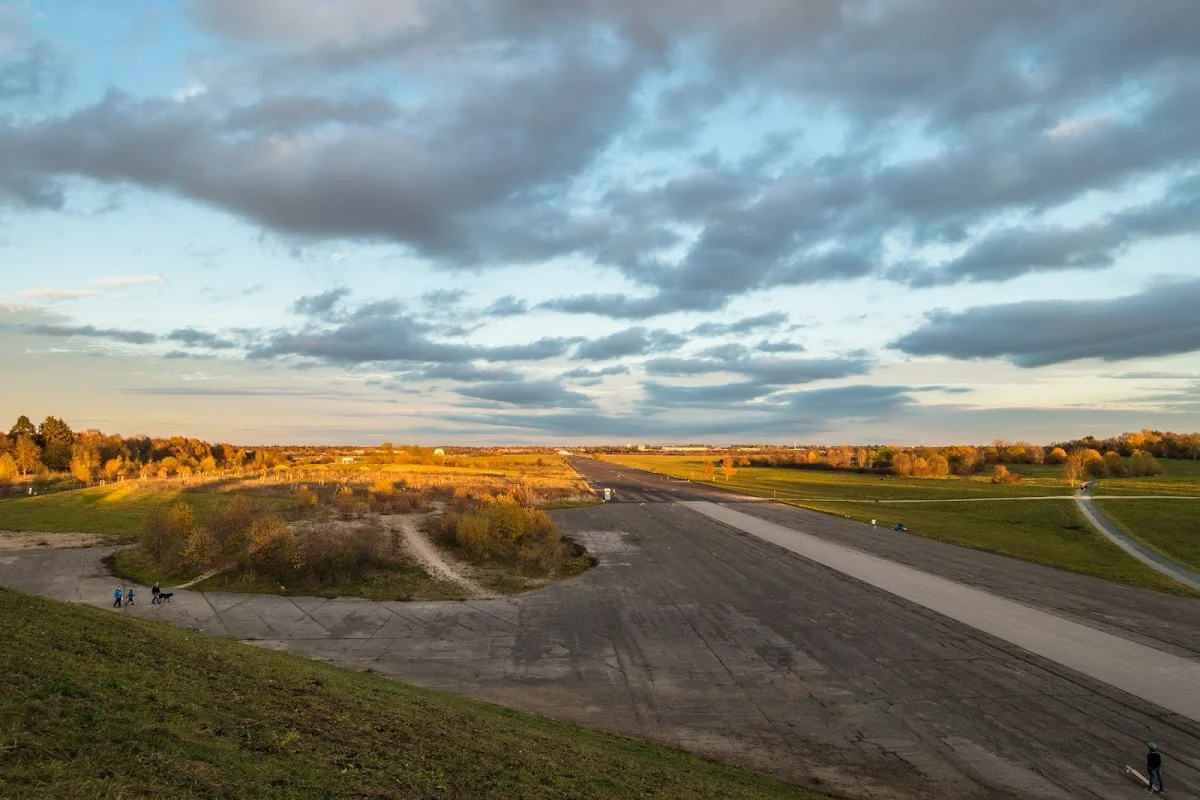 Landschaftspark Hachinger Tal – Sonnenuntergang in Unterhaching, Bayern