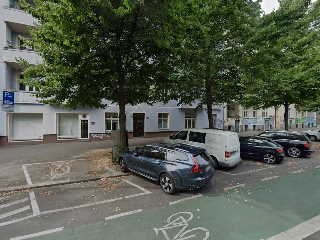 SUKKHADAS certified Wim Hof Method Instructor Level 2 – Street View & 360°-Fotos in Berlin