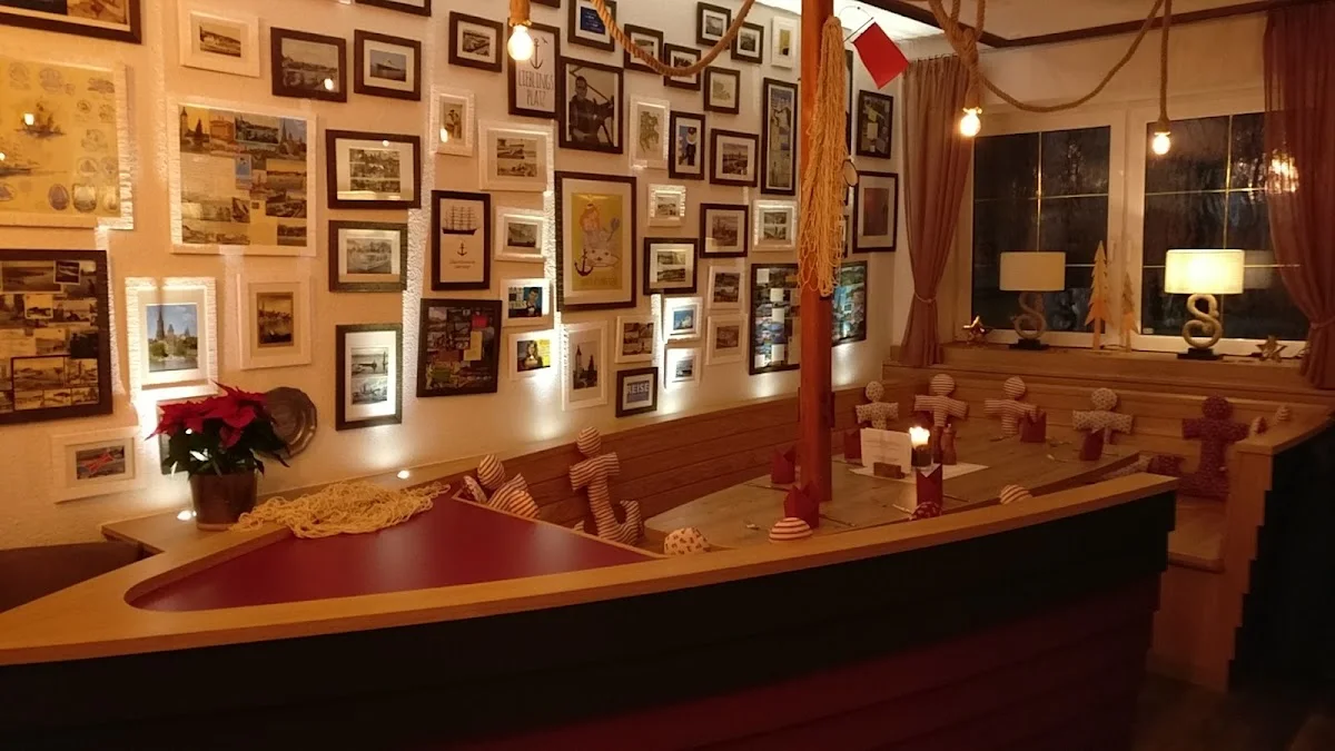 🍺🍴Finninger Dorfwirtshaus Zum Kreuz, Markus Leisner – Atmosphäre in Neu-Ulm, Bayern