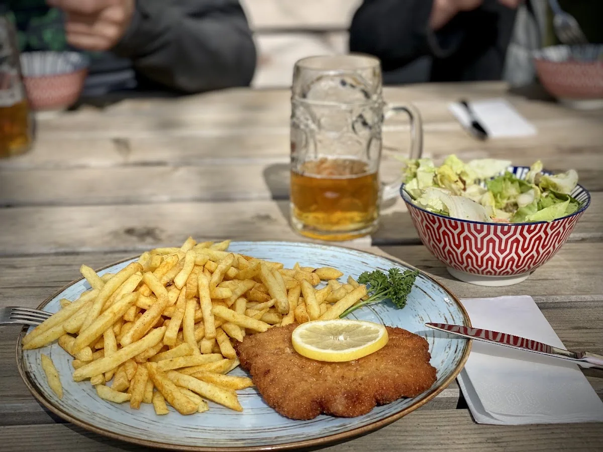 🍺🍴Finninger Dorfwirtshaus Zum Kreuz, Markus Leisner – Schnitzel in Neu-Ulm, Bayern