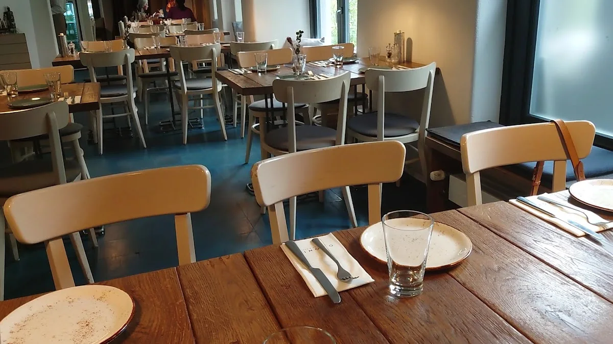 Omonia – Atmosphäre in Frankfurt am Main, Hessen
