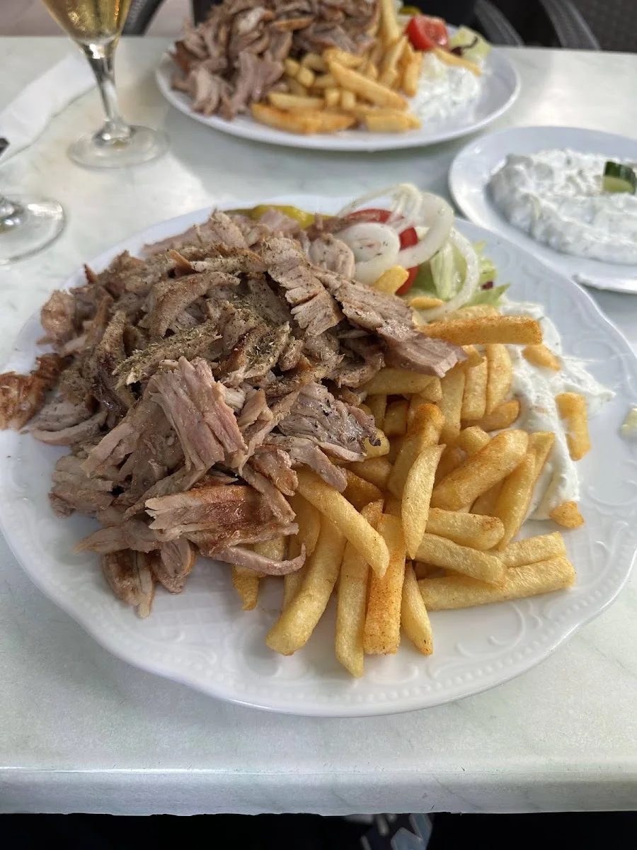 Grill & Imbiss Der Grieche – Kebab in Hamburg
