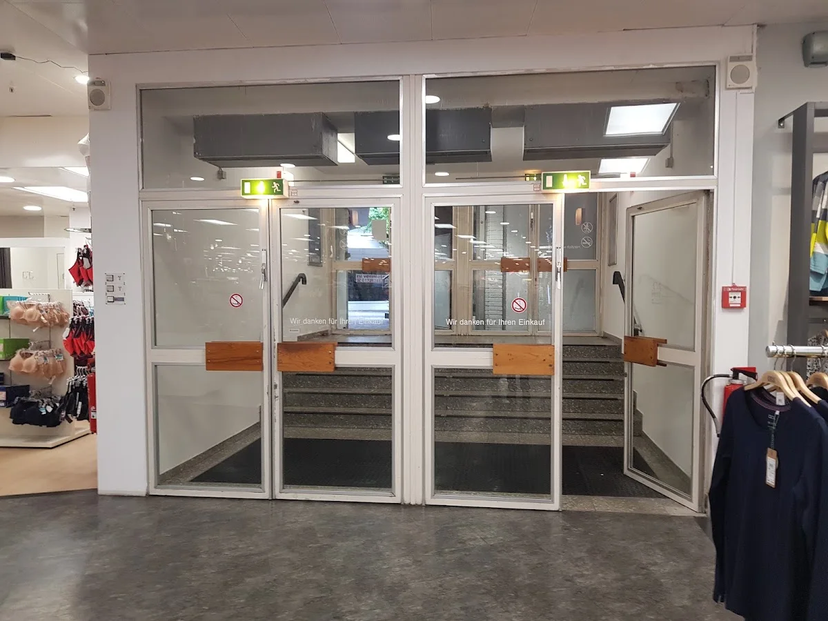 LoewenCenter – Innenansichten in Bergisch Gladbach, Nordrhein-Westfalen