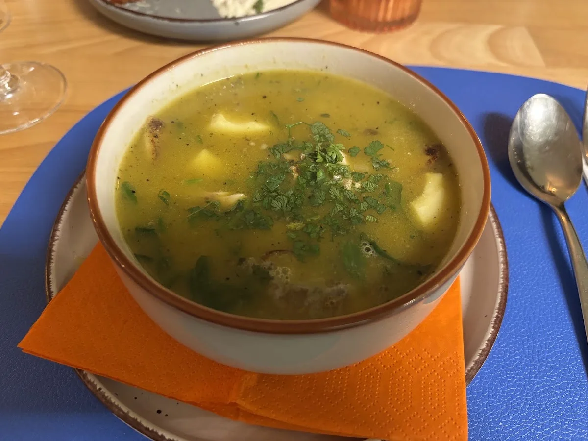Brot, Wein, Fisch und.. – Hühnersuppe in Köln, Nordrhein-Westfalen