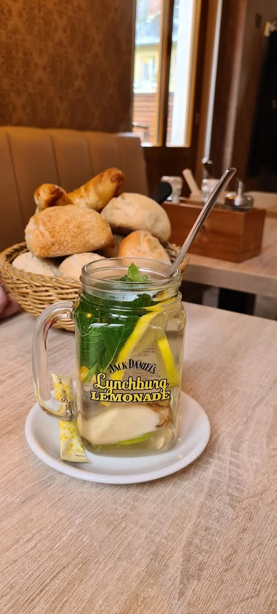 Café Wetterstein – Kracherl in Berlin