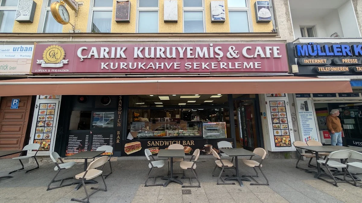 Çarik Kuruyemiş & Café – Café in Berlin