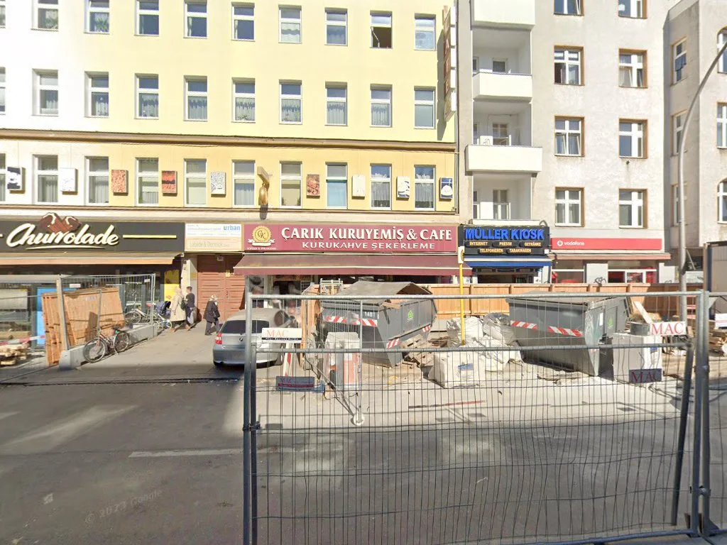 Çarik Kuruyemiş & Café – Street View & 360°-Fotos in Berlin
