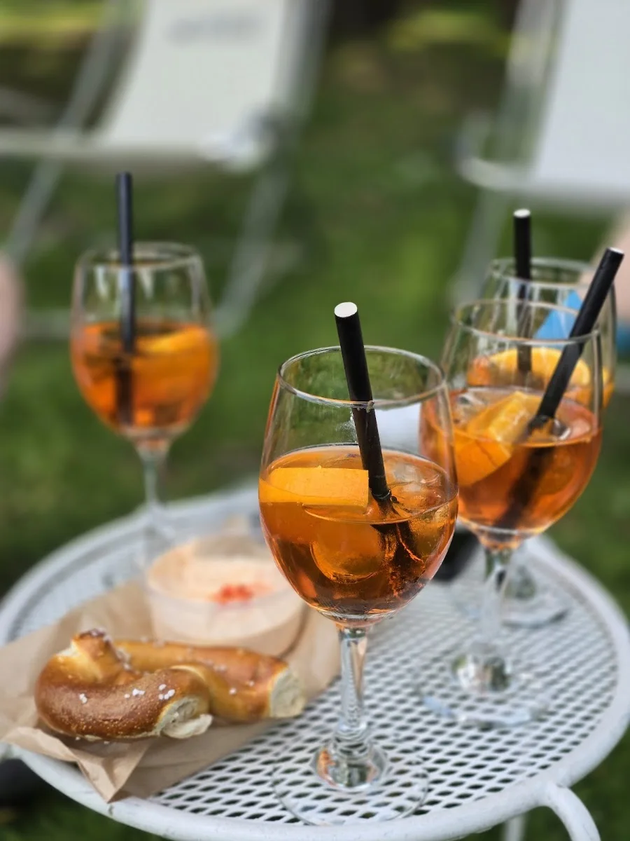 Alte Schiffsmeldestelle – Aperol Spritz in Frankfurt am Main, Hessen