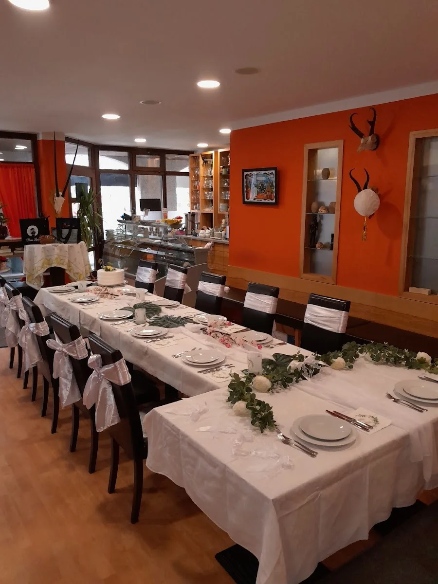 Kilimanjaro Café & Restaurant – Profilfoto in Taufkirchen, Bayern