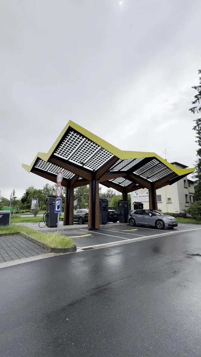 Fastned-Ladestation – Ladestation für Elektrofahrzeuge in Goldbach, Bayern