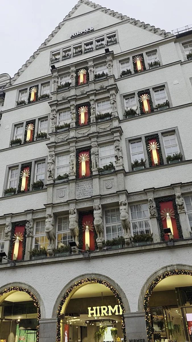 Hirmer München – Besucherfoto von Stefan SCHLAG in München, Bayern