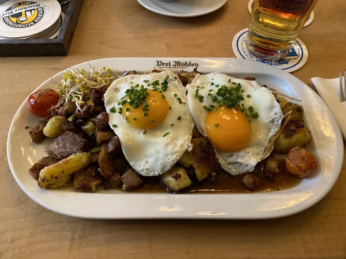 Augustiner Drei Mühlen – Steak und Eier in München, Bayern