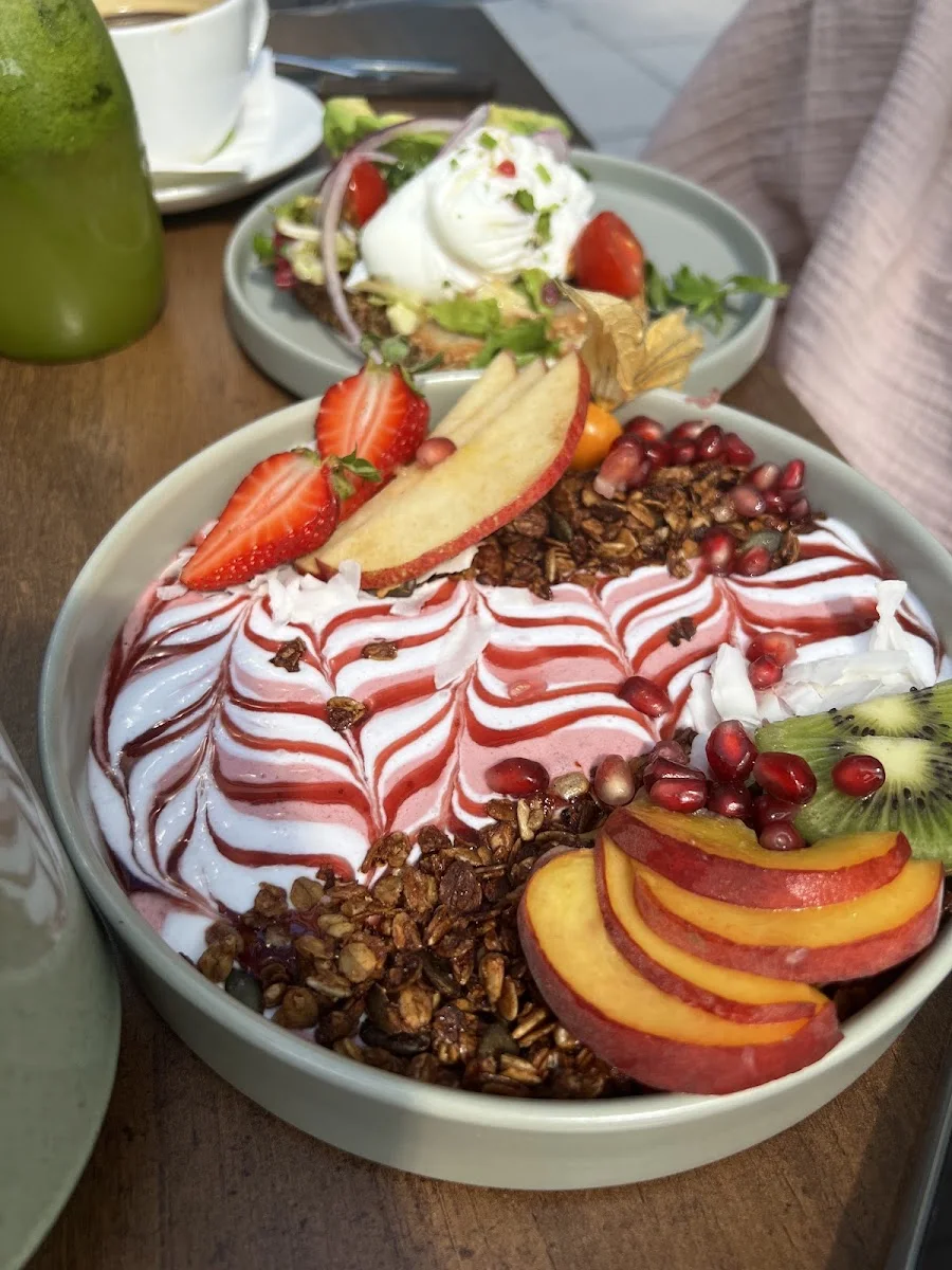 Claus Eismanufaktur & Deli – Knuspermüsli in Stuttgart Stuttgart-Mitte, Baden-Württemberg