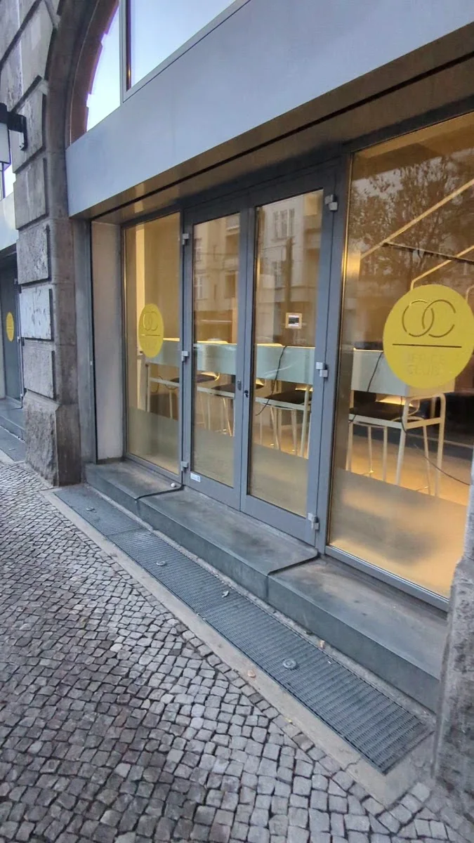 Office Club Berlin Prenzlauer Berg – Videolar in Berlin